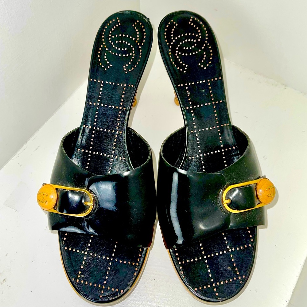 Chanel slides black patent with wood heels and button decor size 39 1/2